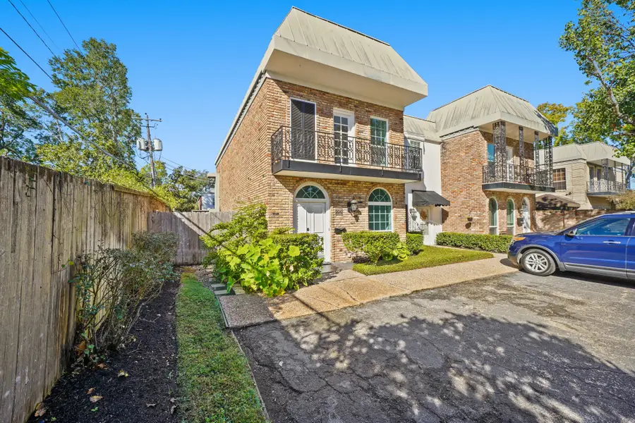 2010 Stoney Brook Drive #1, Houston, TX 77063 - Image #3