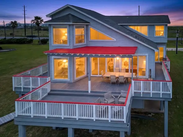 19075 E Kahala Drive, Galveston, TX 77554