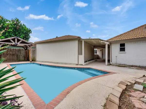 10519 Kirkwren Drive, Houston, TX 77089
