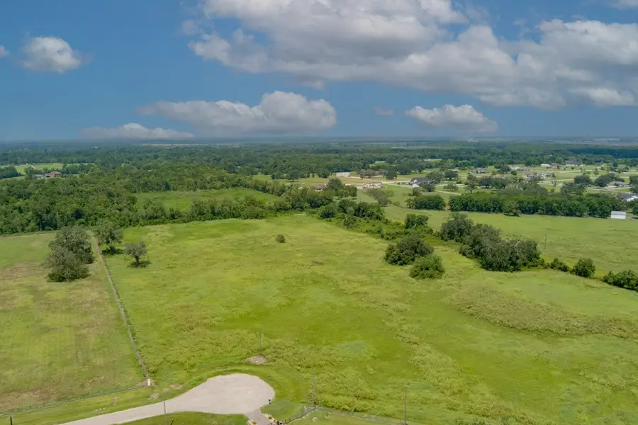 2310 Majestic Oaks Court, Rosharon, TX 77583 - Image #3