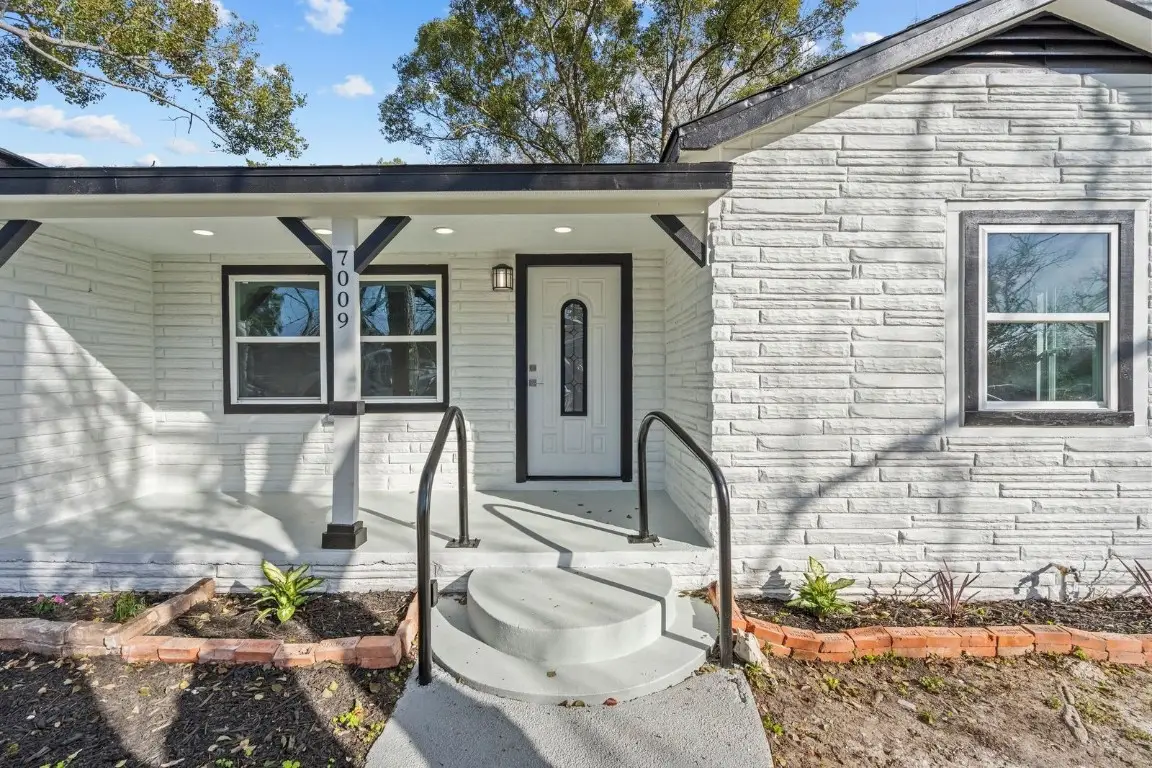 7009 Oleander Drive, Hitchcock, TX 77563 - #1