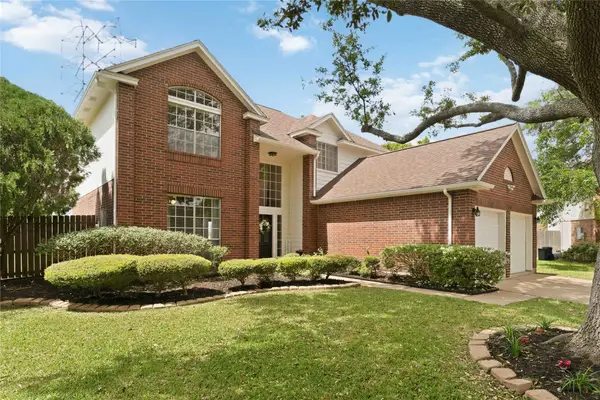 205 Oak Creek Circle, League City, TX 77573