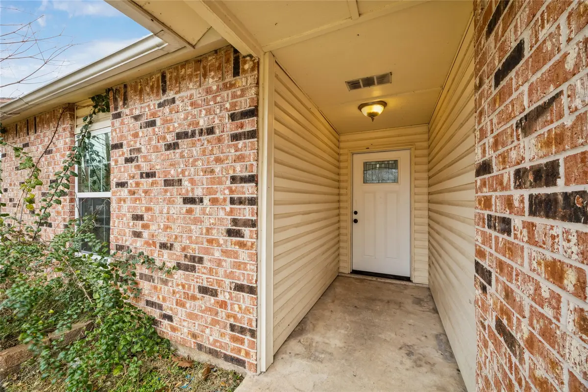 15215 Mcconn Street, Webster, TX 77598 - Image #1