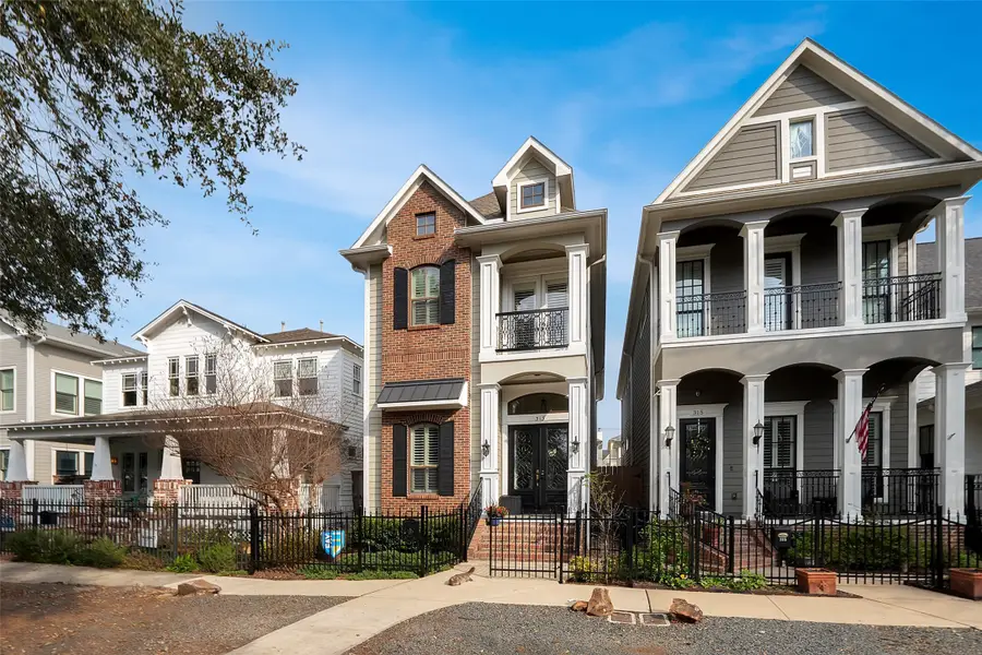 313 E 25th Street, Houston, TX 77008 - #2