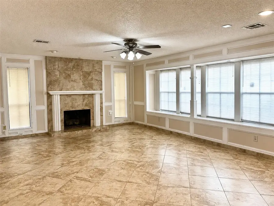 2058 Parkdale Drive, Houston, TX 77339 - #2