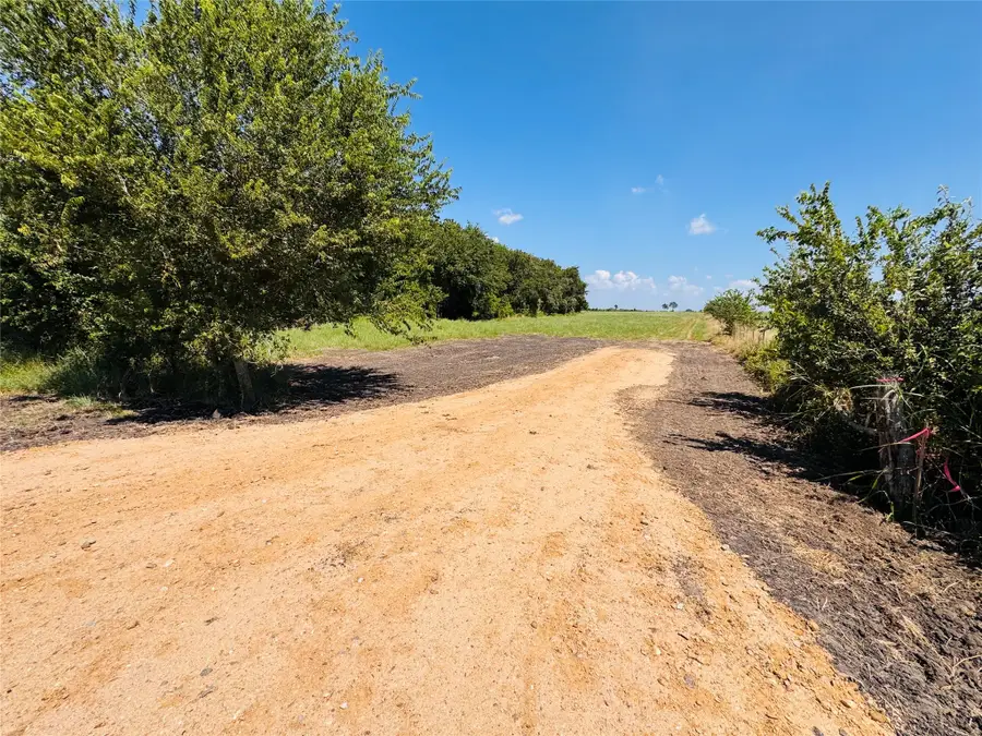 4597 Kubenka, Schulenburg, TX 78956 - #2