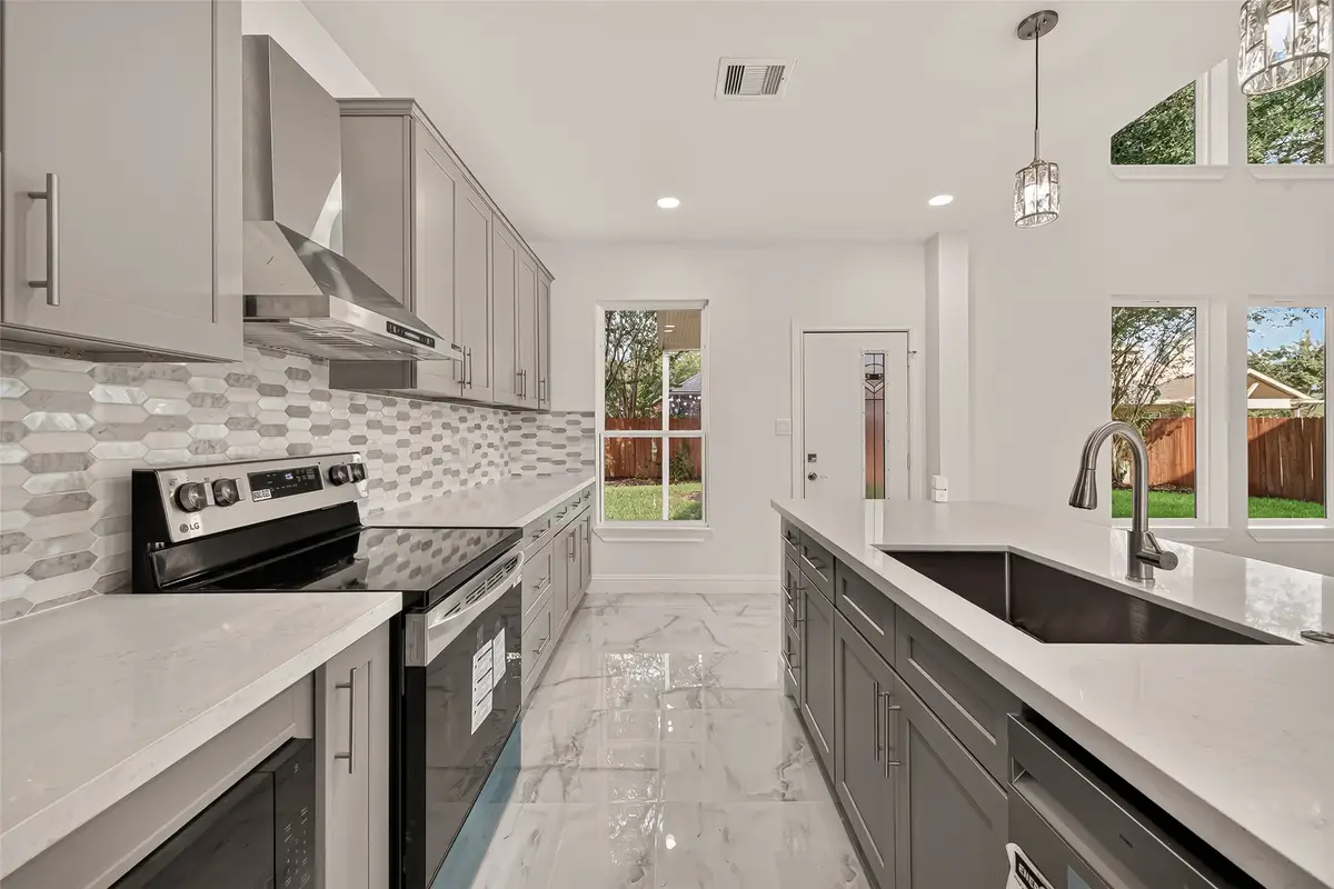 2111 Pinecreek Pass Lane, Katy, TX 77449 - #1
