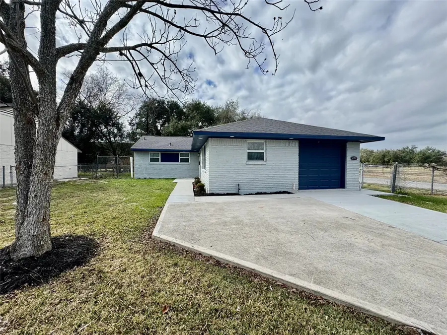 5502 Elm Tree Drive, Houston, TX 77048 - #2