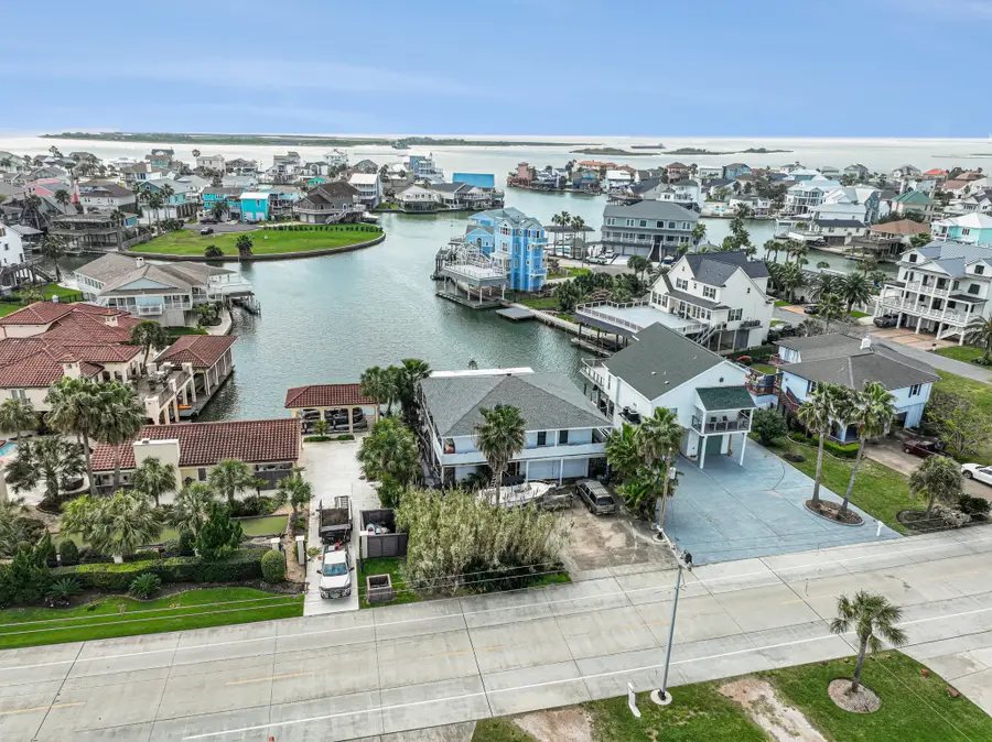 1435 Tiki Drive, Tiki Island, TX 77554 - #3