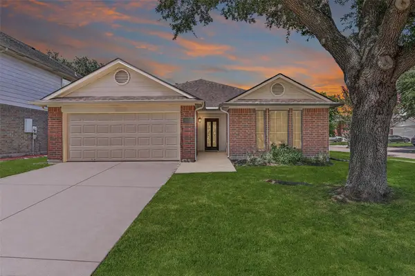 17031 Lighthouse View Drive, Friendswood, TX 77546