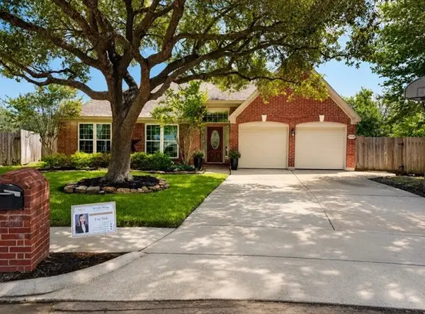 15418 Park Glen Drive, Sugar Land, TX 77498