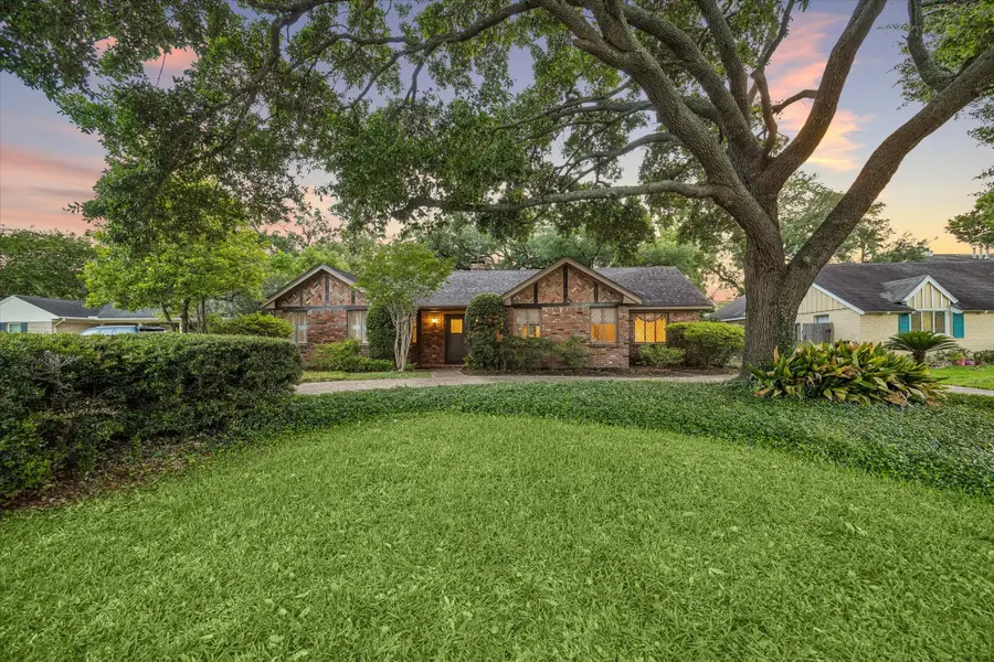 2126 Chimney Rock Road, Houston, TX 77056 - #2