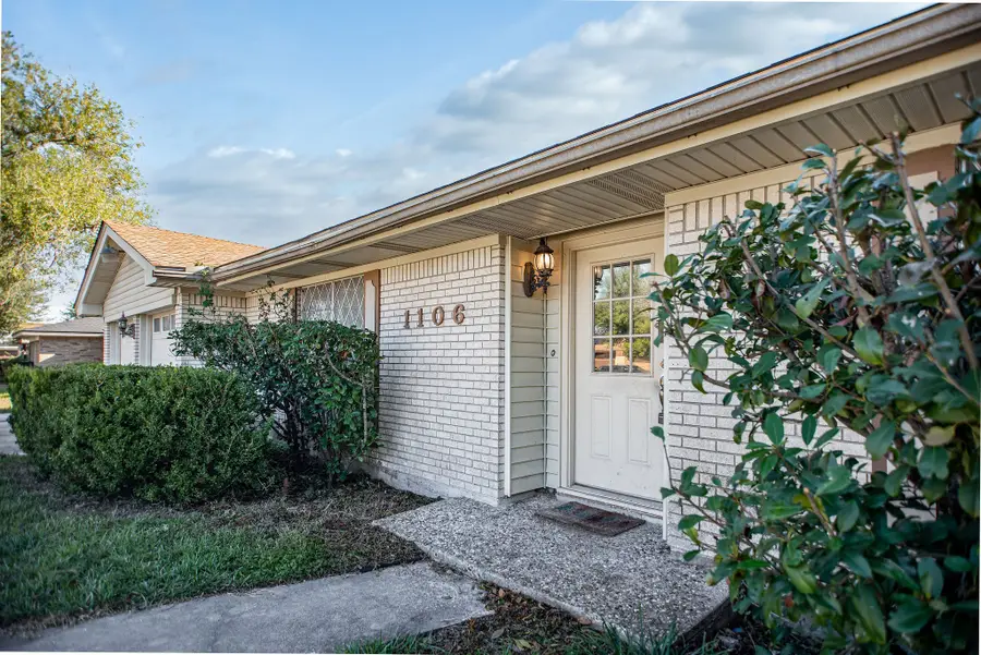 1106 Brookhollow Drive, Port Lavaca, TX 77979 - #2