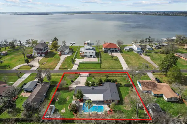 505 S Burnett Drive, Baytown, TX 77520