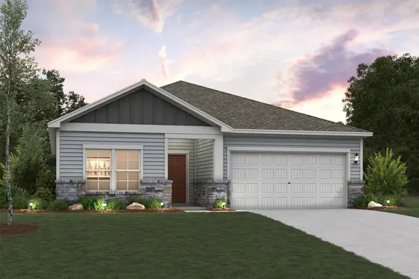 114 Water Grass Trail, Clute, TX 77531