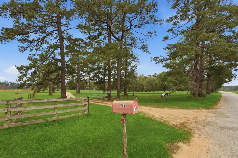 882 Four Notch Road, Huntsville, TX 77340 - #2