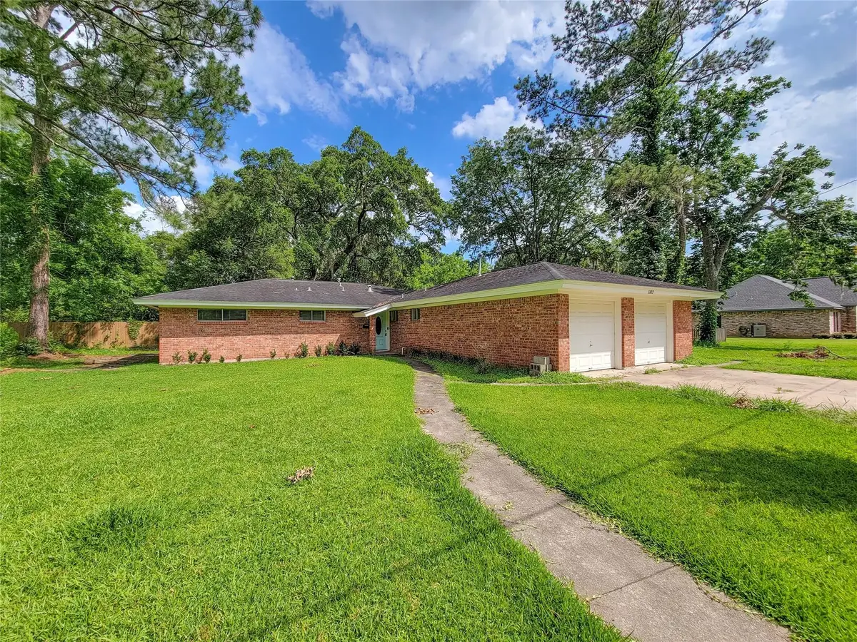 1102 Avenue C, Sweeny, TX 77480 - #1