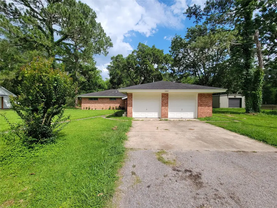 1102 Avenue C, Sweeny, TX 77480 - #2