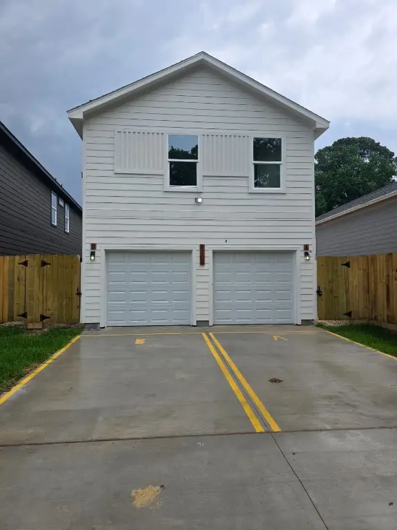 8122 De Priest Street, Houston, TX 77088