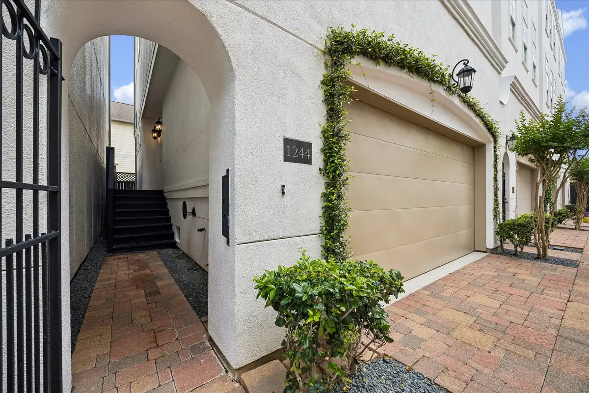 1244 W 23rd Street, Houston, TX 77008 - #1