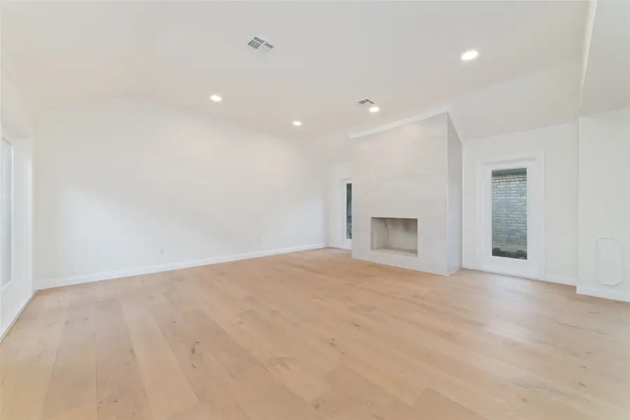 15651 Whitewater Lane, Houston, TX 77079 - Image #3