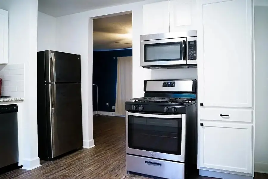 5211 Myrtlewood Street, Houston, TX 77033 - #3