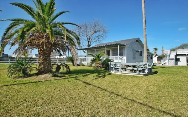 436 9th Street, San Leon, TX 77539