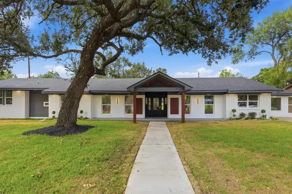 4829 Willowbend Boulevard, Houston, TX 77035