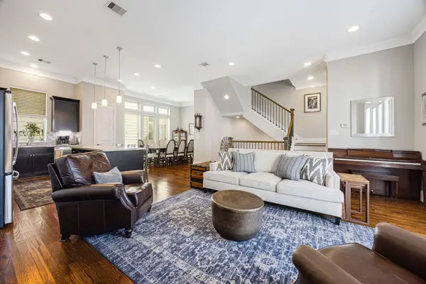 1010 W 24th Street #G, Houston, TX 77008