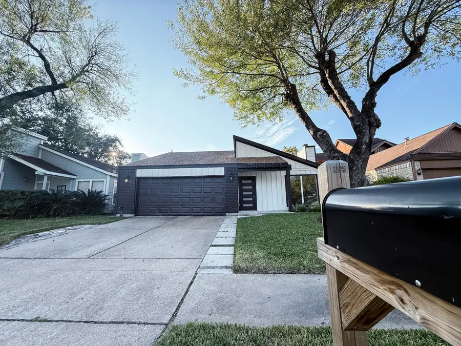 3819 Bear Creek Meadows Lane, Houston, TX 77043 - Image #2