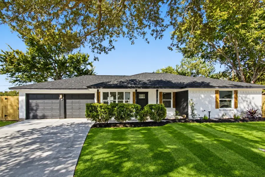 102 Belmont Avenue, Hitchcock, TX 77563 - #3