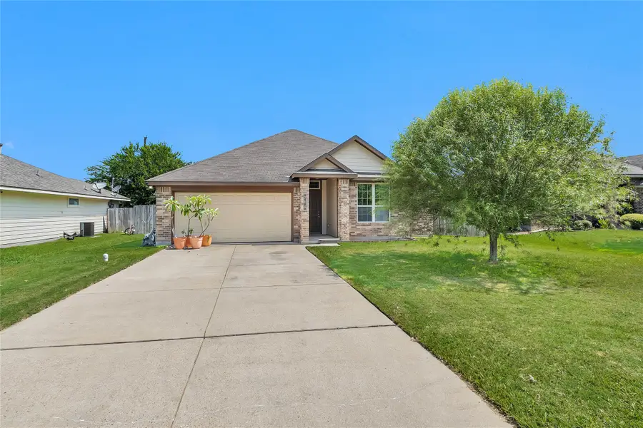 704 Mockingbird Street, Navasota, TX 77868 - #2