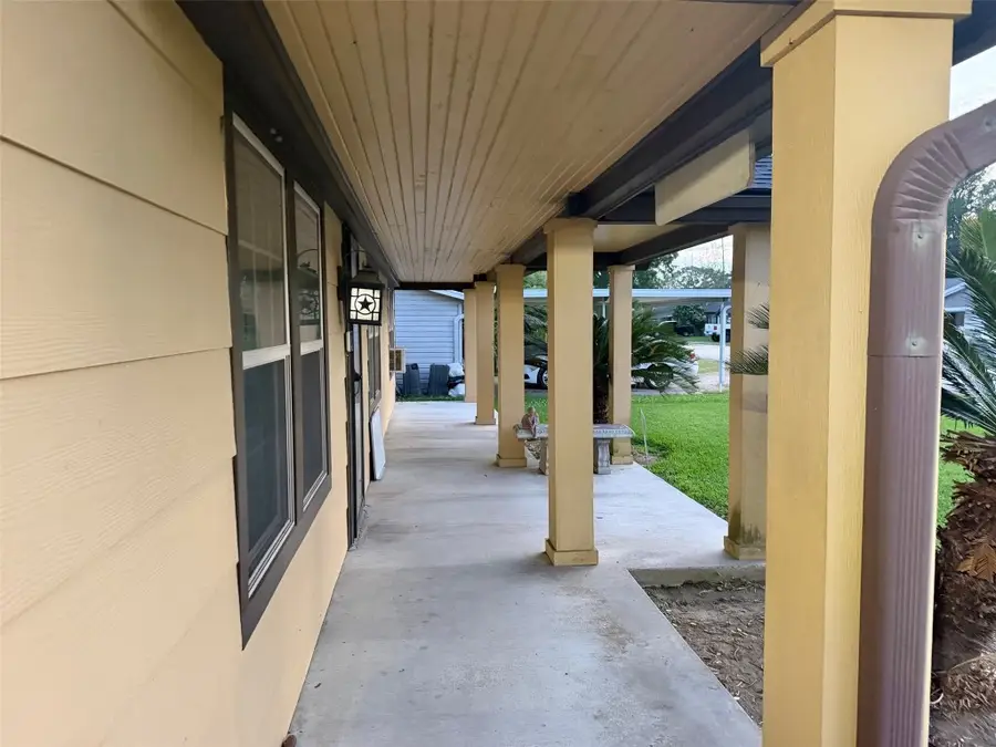 2313 3rd Street, Port Neches, TX 77651 - #2