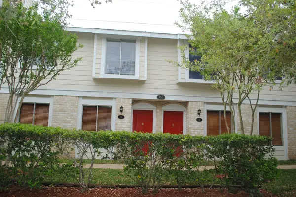 716 Memorial Mews Street #4, Houston, TX 77079