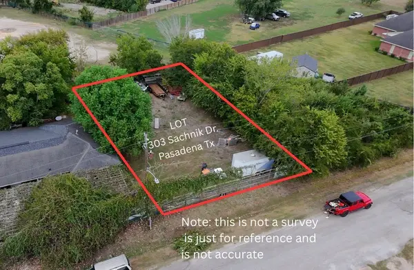 303 Sachnik Drive, Pasadena, TX 77502