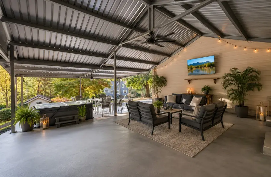 141 White Oak Street, Point Blank, TX 77364 - #3