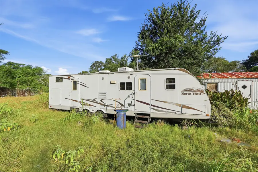 9880 Dix Road, Kingsbury, TX 78638 - #2