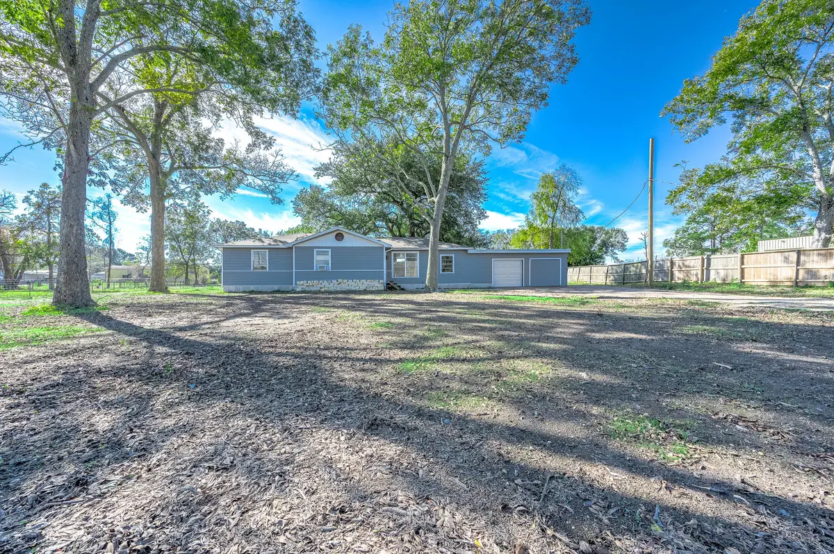2227 County Road 737, Alvin, TX 77511 - Image #1