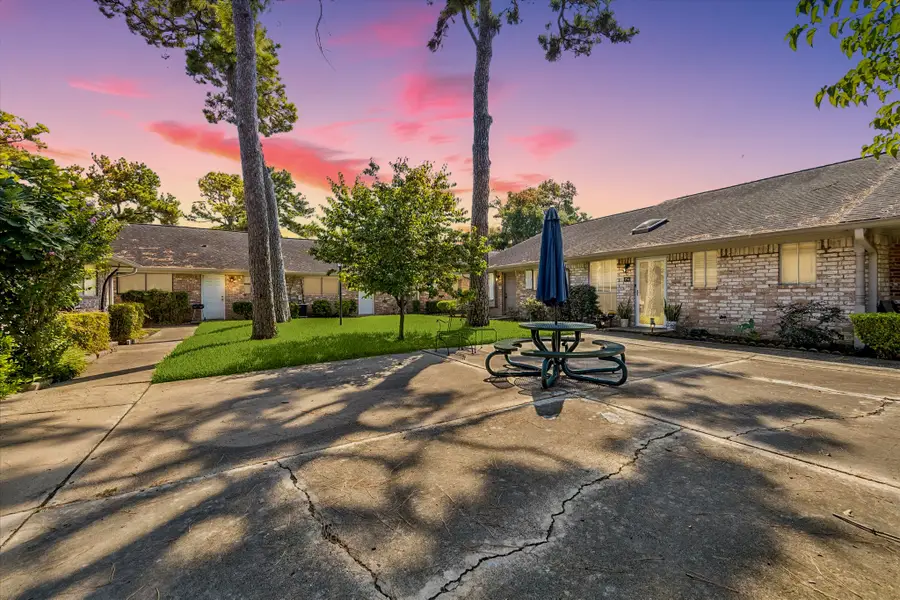 197 W Tri Oaks Lane #197, Houston, TX 77043 - #2