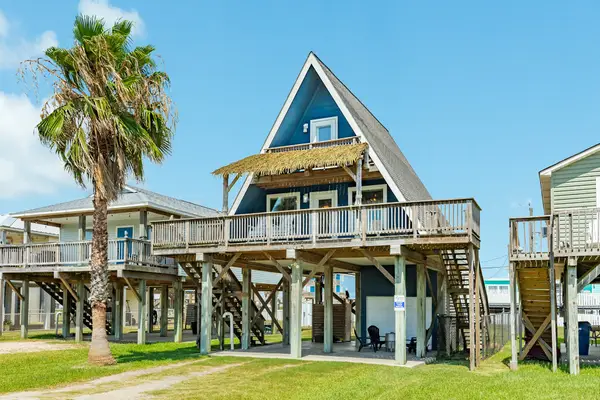 1106 Treaty Drive, Surfside Beach, TX 77541