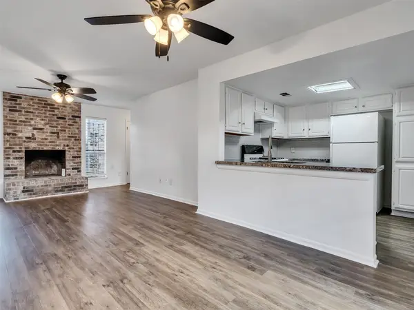 1208 N Logan Street, Texas City, TX 77590