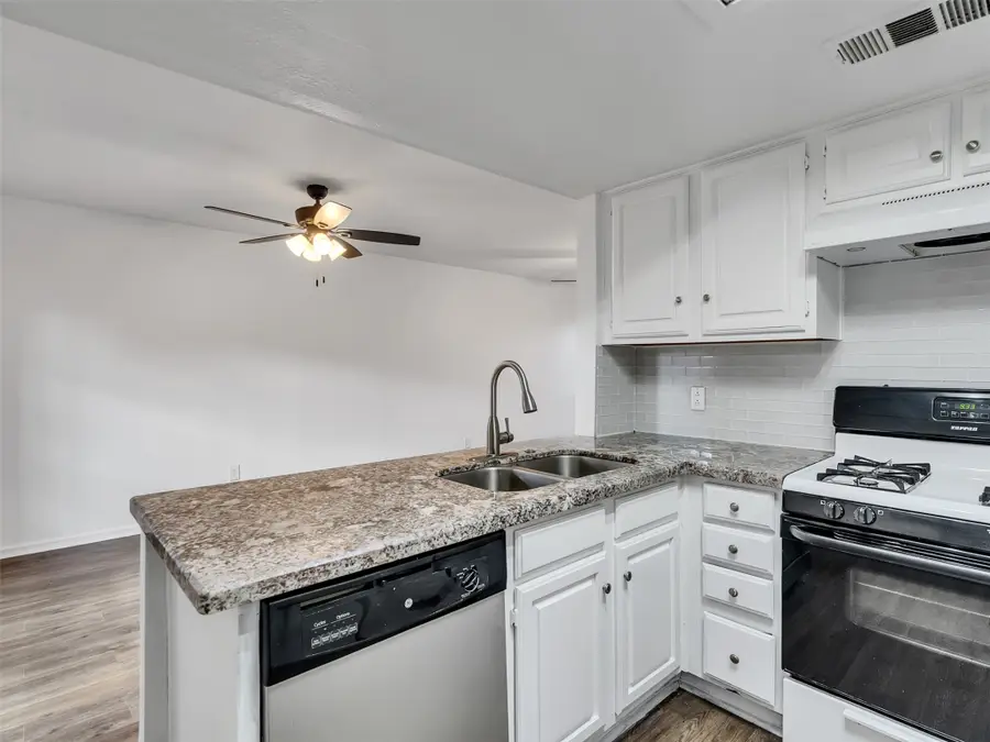 1208 N Logan Street, Texas City, TX 77590 - #3