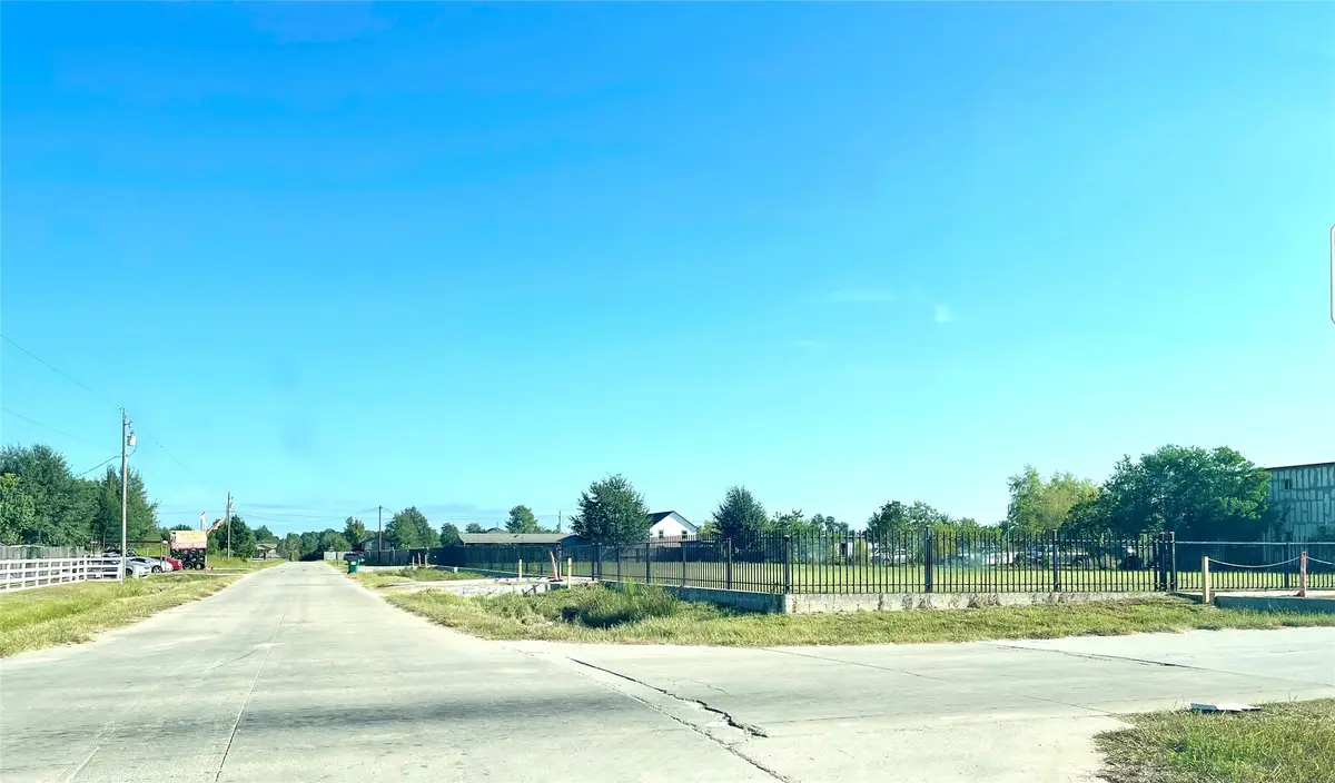 109 County Road 3580, Cleveland, TX 77327 - #1