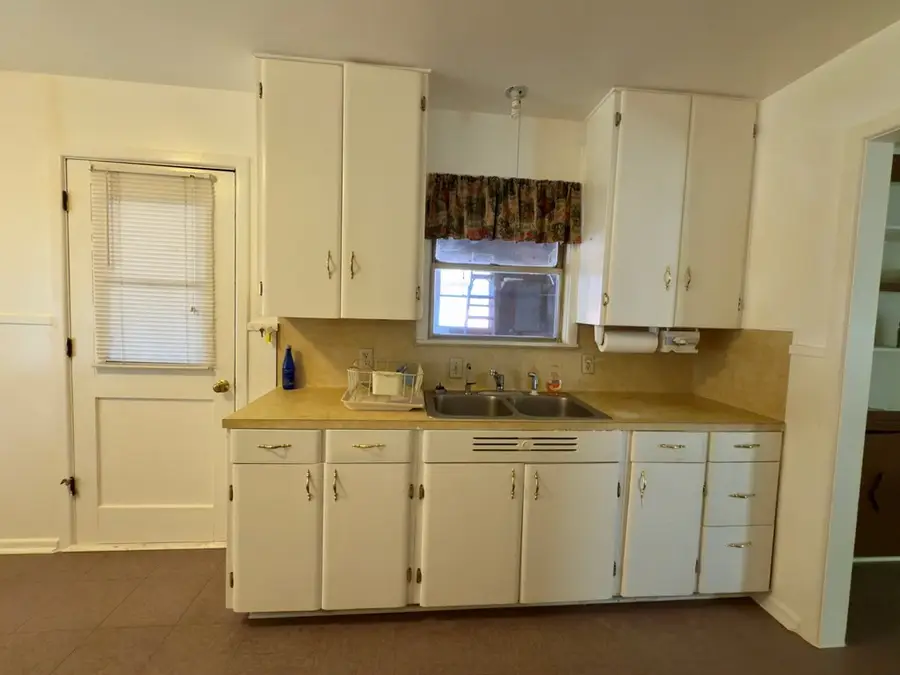 216 Burnet Street, Port Lavaca, TX 77979 - #2