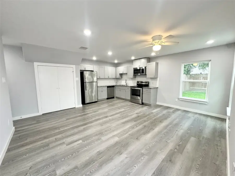 8215 Crestview Drive, Houston, TX 77028 - #3