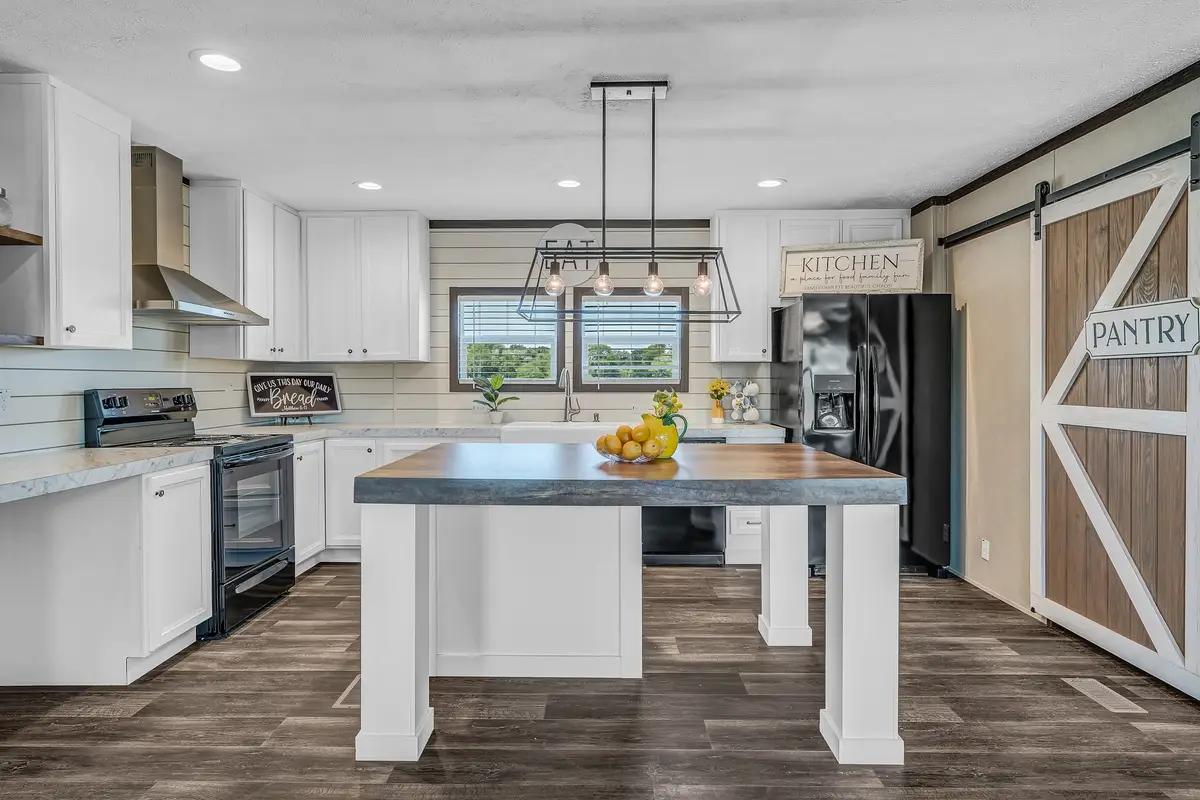 2747 Old Masonic Road, Brenham, TX 77833 - Image #1