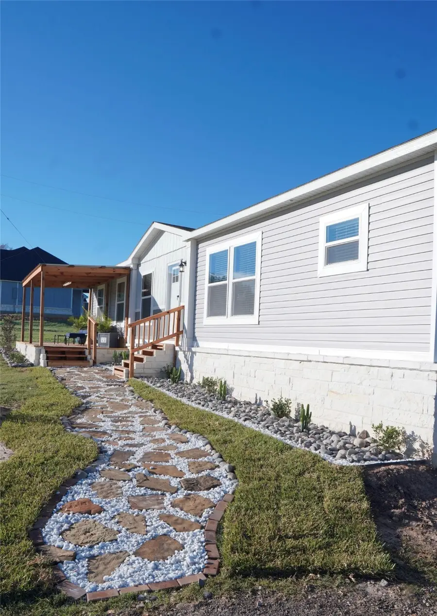 2747 Old Masonic Road, Brenham, TX 77833 - Image #3