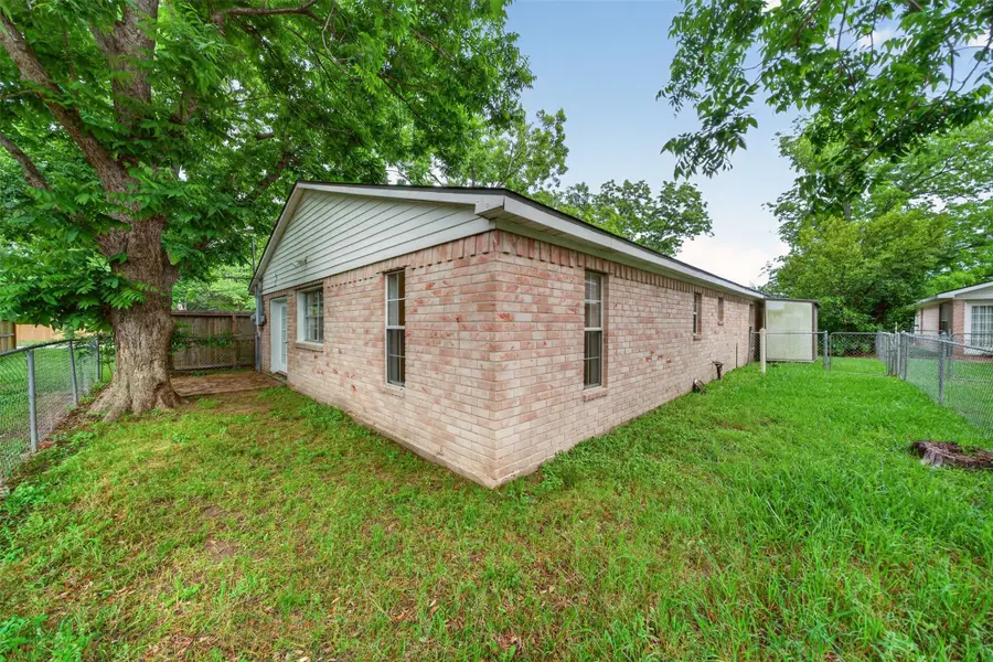418 Texas Street, Tomball, TX 77375 - #3