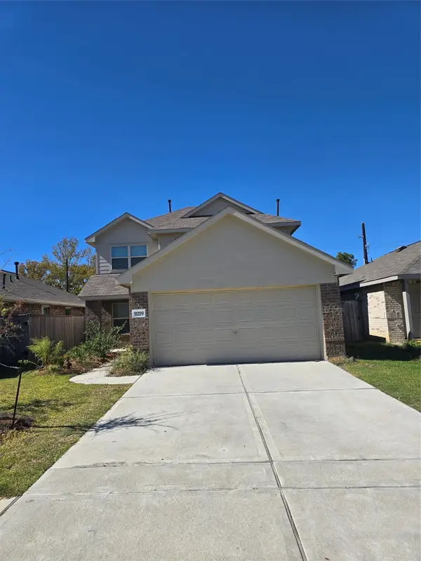 9219 Velasco Hills Drive, Baytown, TX 77521