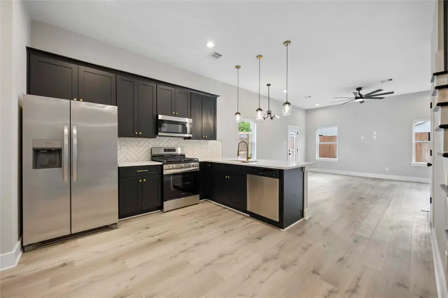 811 E 32nd-1/2 Street, Houston, TX 77022 - #3